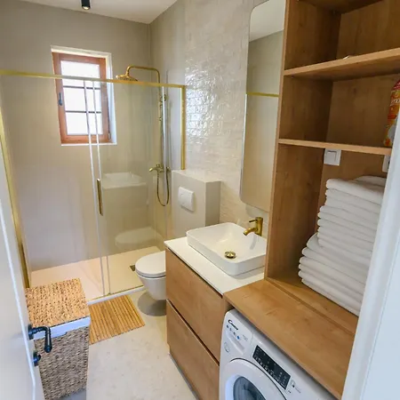 Island Servantesa * Prvić Luka