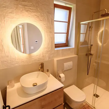 Island Servantesa Willa *