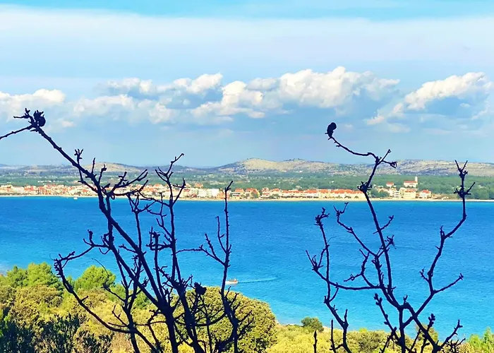 Island Servantesa * Prvić Luka