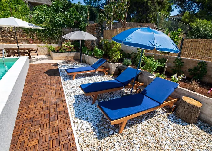 Willa Island Servantesa Prvić Luka