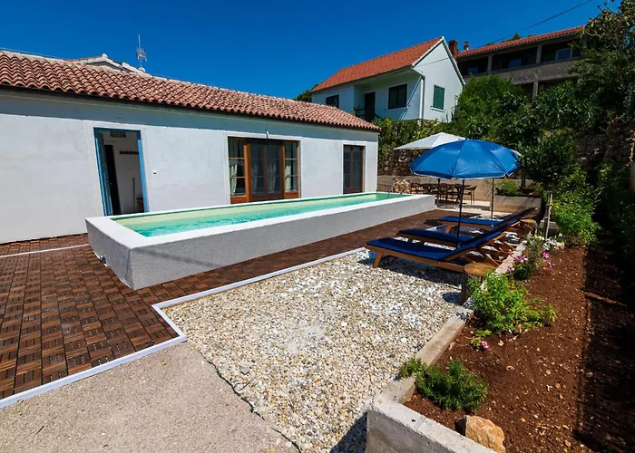 Island Servantesa * Prvić Luka