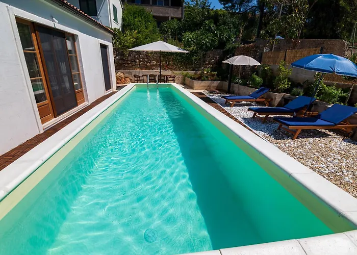 Island Servantesa 빌라 프르빅루카